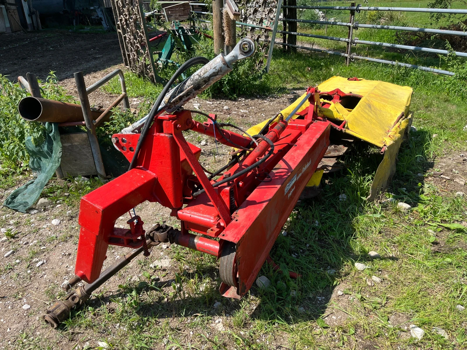Сенокосачка Друга марка Fella SM 215