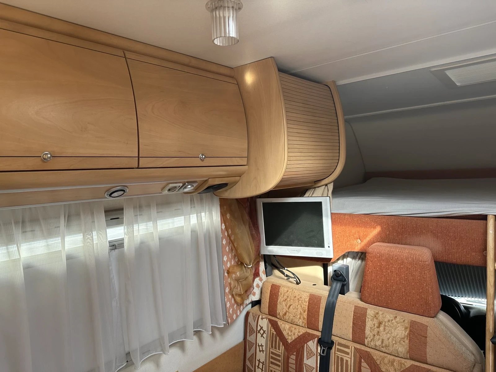 ������ Burstner A 532-2 active | Mobile.bg � ����������� 13