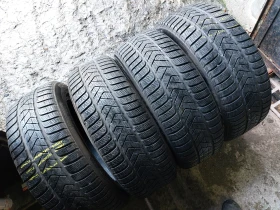 Гуми Зимни 225/55R18, снимка 1 - Гуми и джанти - 48806132