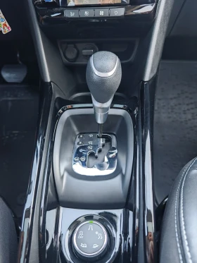 Peugeot 2008 1.2 e-THP Turbo бензин, снимка 13