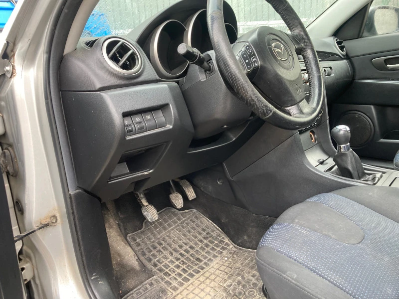 Mazda 3 1.6hdi, снимка 15 - Автомобили и джипове - 35984458