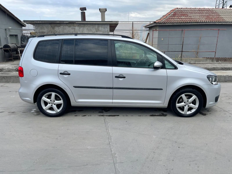 VW Touran, снимка 2 - Автомобили и джипове - 42351076