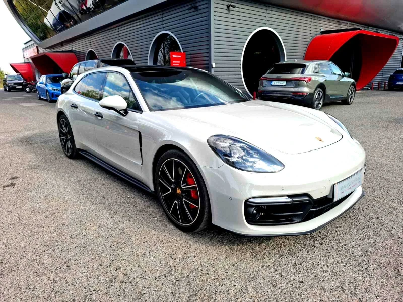 Porsche Panamera Sport Turismo GTS 4.0 V8