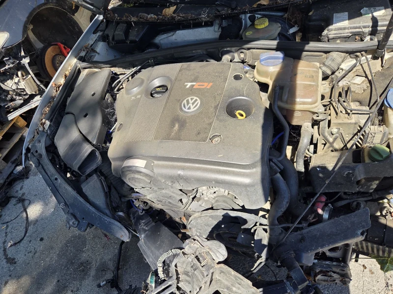 VW Passat 1.9PD 116к.с. 6ск., снимка 8 - Автомобили и джипове - 51556253