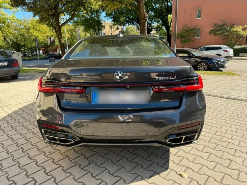 BMW 750 Li G12 Carbon Core, снимка 8 - Автомобили и джипове - 52430461