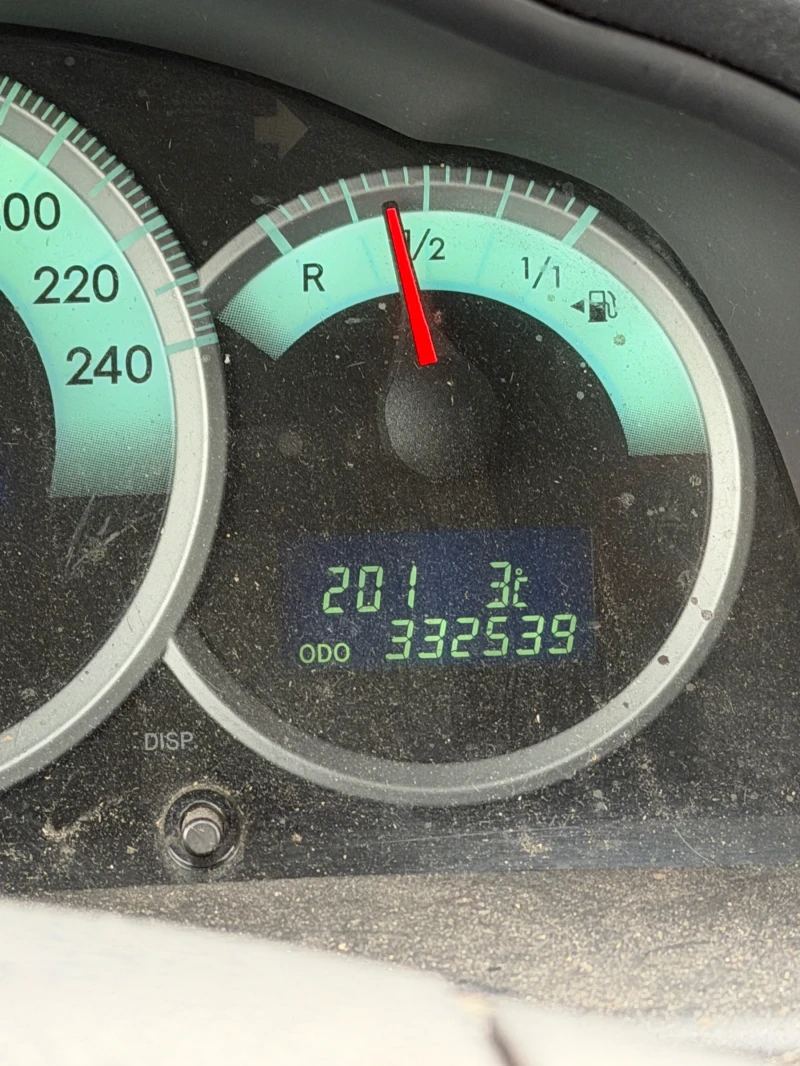 Toyota Corolla verso, снимка 9 - Автомобили и джипове - 53033420