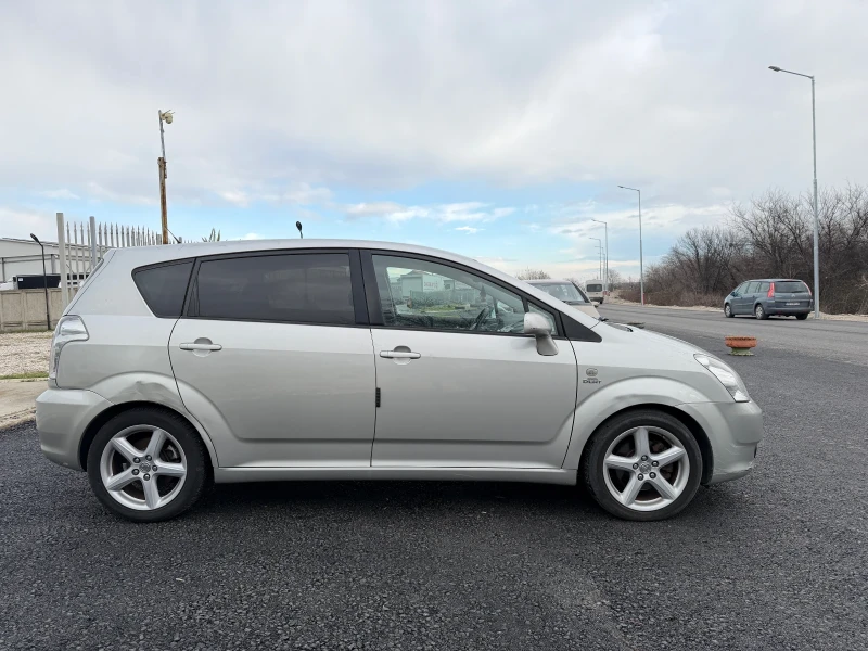 Toyota Corolla verso, снимка 4 - Автомобили и джипове - 53033420