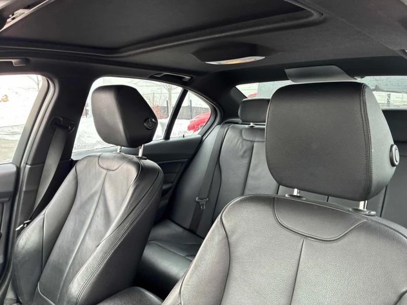 BMW 335 2015 XDRIVE M PACK * БЕЗ ПЪРВОНАЧАЛНА ВНОСКА* , снимка 10 - Автомобили и джипове - 53091412