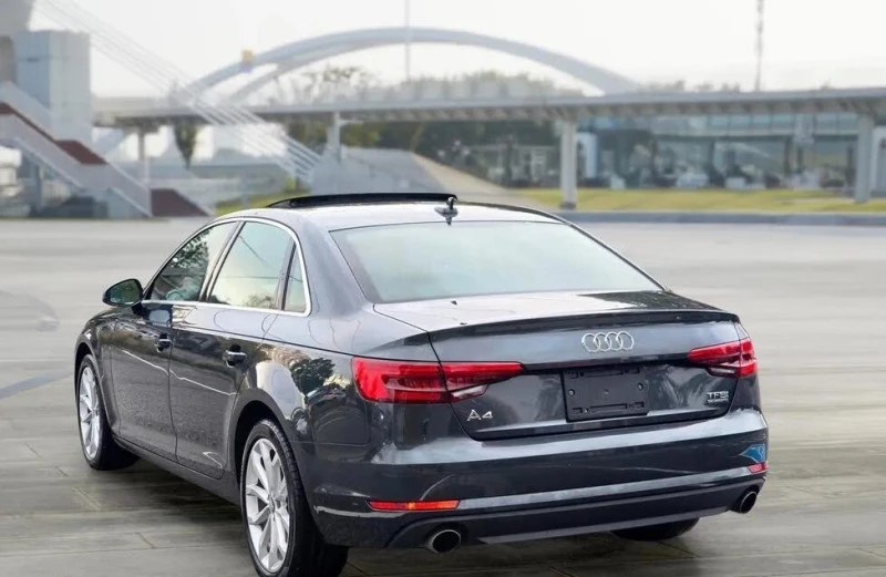 Audi A4 quattro Progressiv AWD* АвтоКредит* (ЦЕНА ДО БГ), снимка 5 - Автомобили и джипове - 53179666