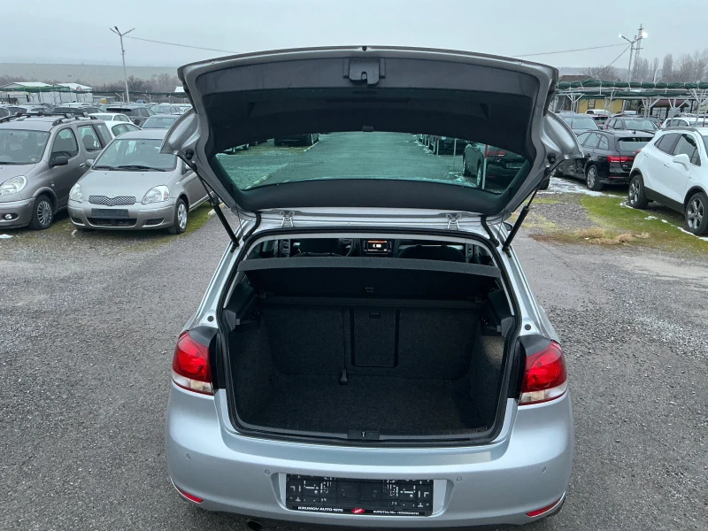 VW Golf 1.6 TDI, снимка 10 - Автомобили и джипове - 53204028
