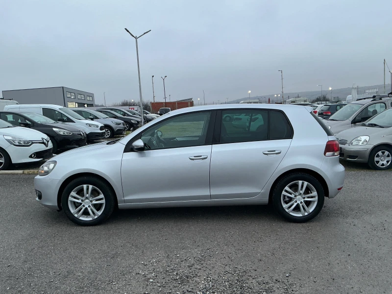 VW Golf 1.6 TDI, снимка 4 - Автомобили и джипове - 53204028