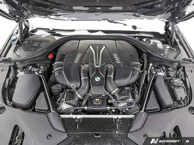 BMW 550 * xDrive * CARFAX * ЦЕНА ДО БГ, снимка 14 - Автомобили и джипове - 53235917