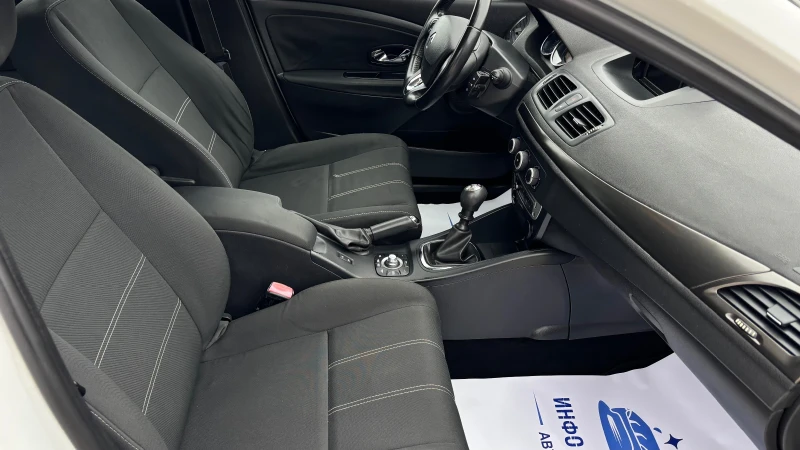 Renault Megane Нов внос от Италия, снимка 8 - Автомобили и джипове - 53338840