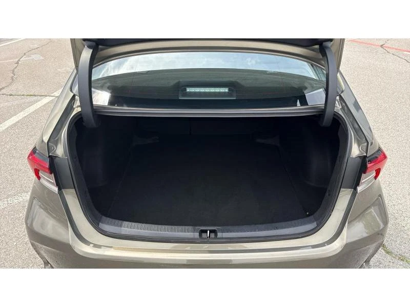 Toyota Corolla SDN 1.8HSD EXECUTIVE, снимка 10 - Автомобили и джипове - 54264957