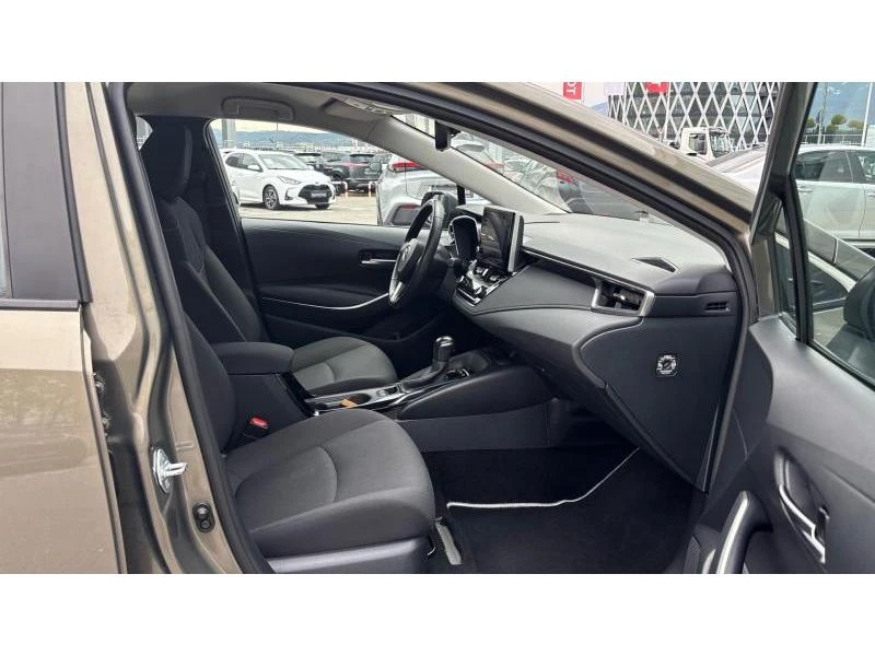 Toyota Corolla SDN 1.8HSD EXECUTIVE, снимка 6 - Автомобили и джипове - 54264957