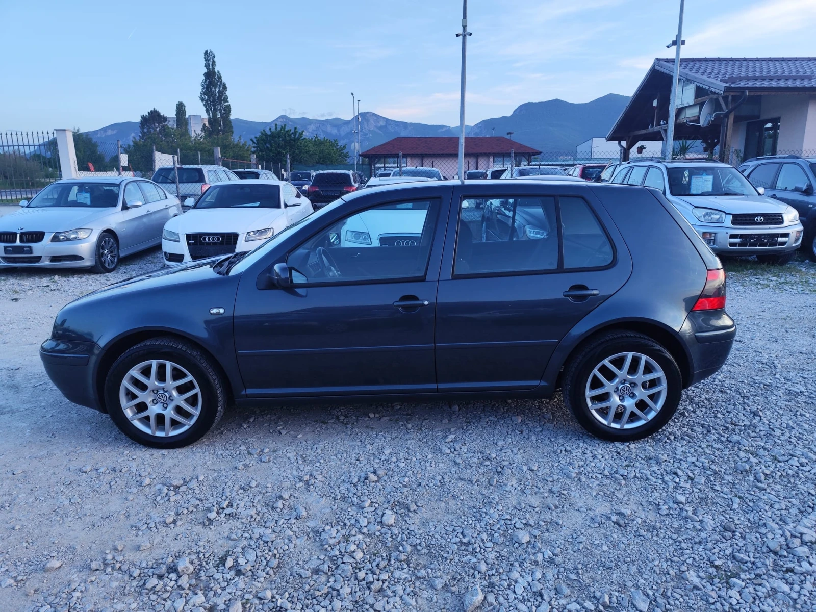 VW Golf 1.9-TDI 131кс.КЛИМАТРОНИК - изображение 9