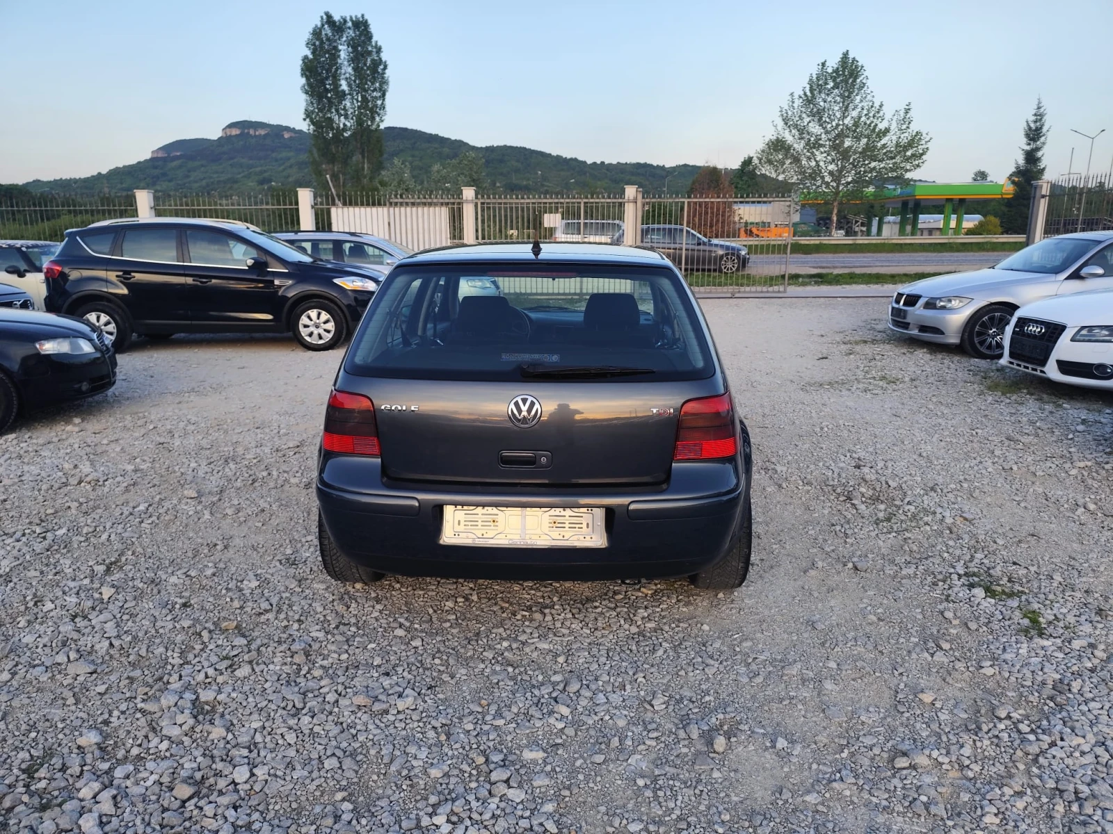 VW Golf 1.9-TDI 131кс.КЛИМАТРОНИК - изображение 6