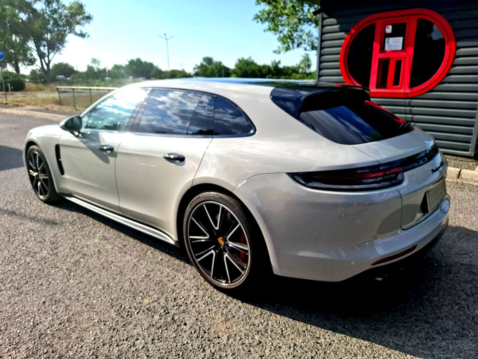 Porsche Panamera Sport Turismo GTS 4.0 V8 - изображение 5