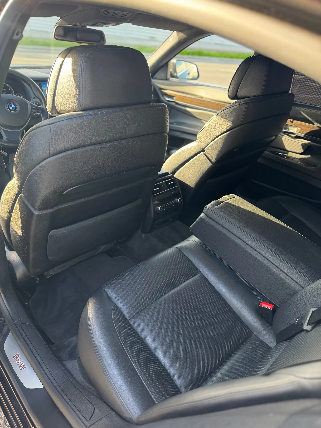 BMW 740  d Xdrive - изображение 6