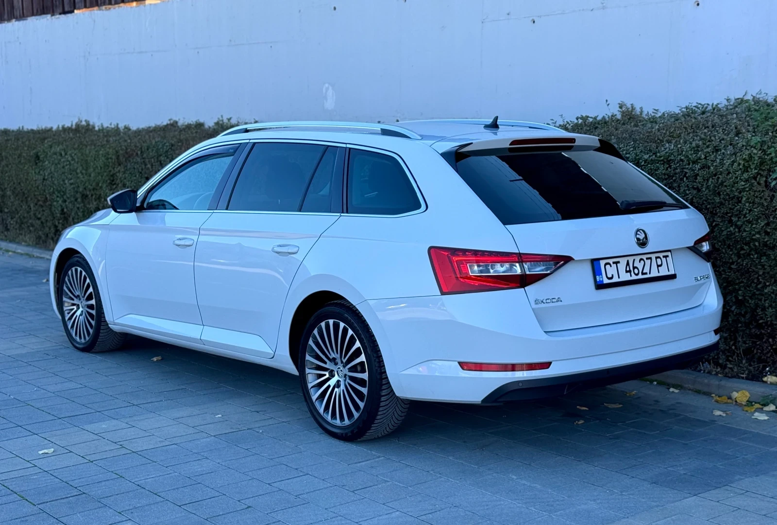 Skoda Superb 2.0TDI DSG - изображение 3