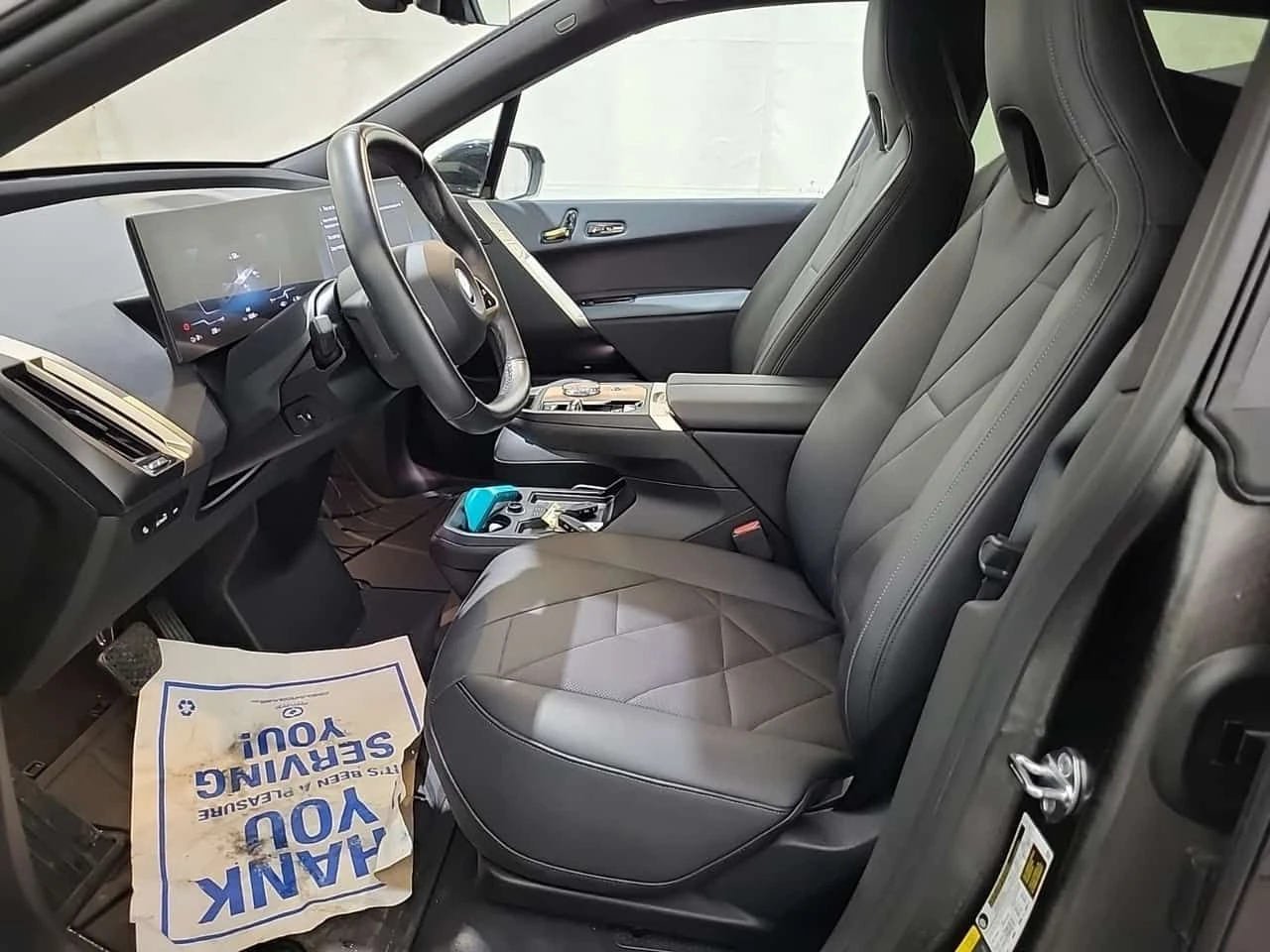 BMW iX  XDRIVE50 * 360 КАМЕРИ* ОБДУХВАНЕ* 2 КЛЮЧА* CARFAX - изображение 9