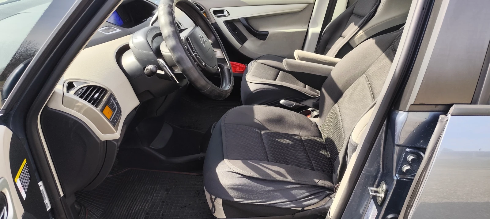 Citroen Grand C4 Picasso LPG, снимка 8 - Автомобили и джипове - 53756403