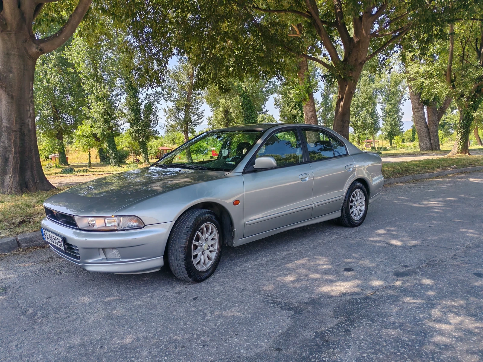 Mitsubishi Galant 2.5 V6 24