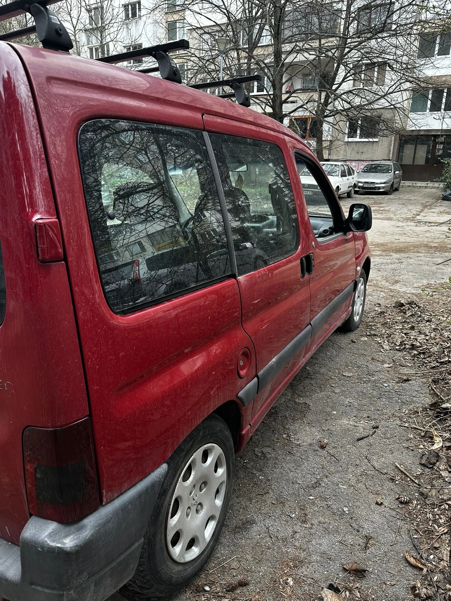 Peugeot Partner 1.9D, снимка 5 - Автомобили и джипове - 53915995