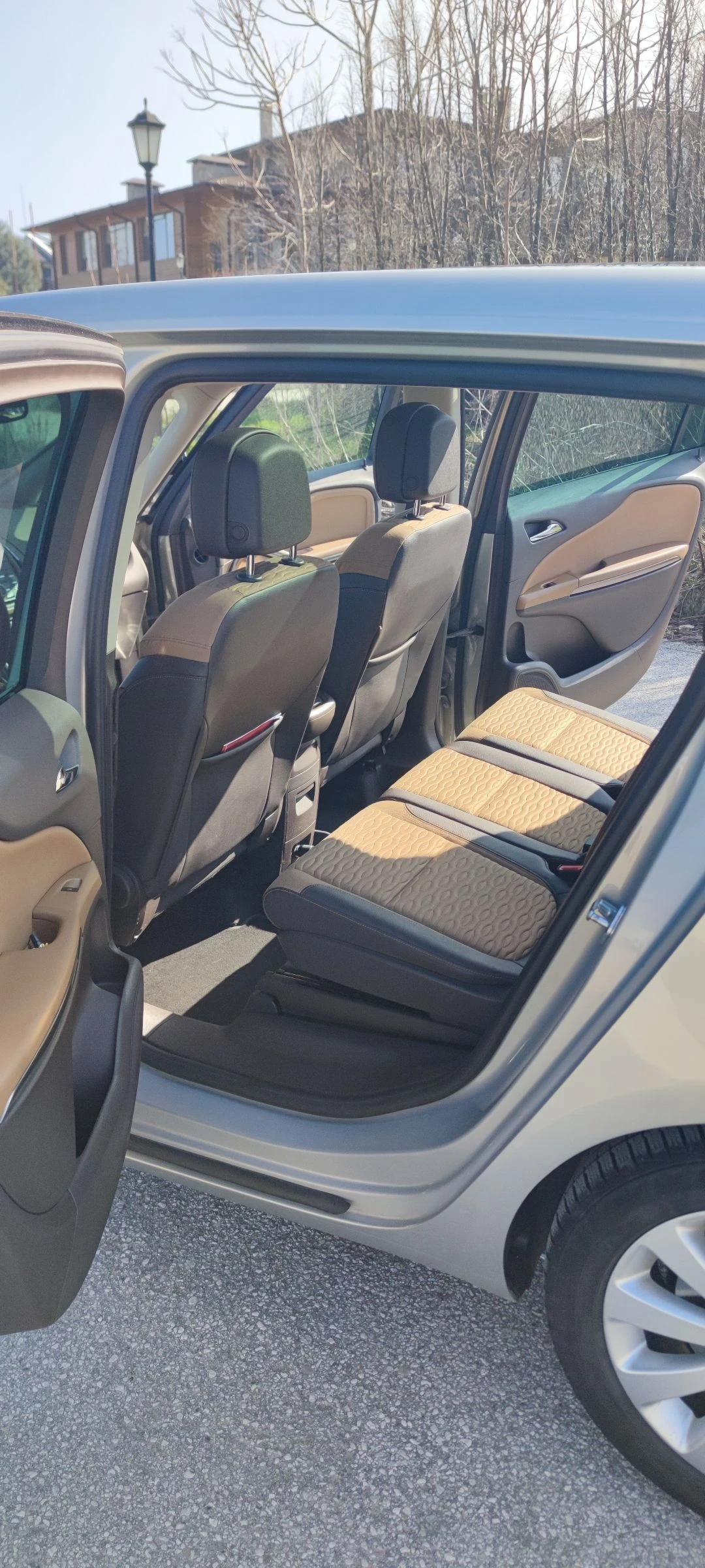 Opel Zafira 2.0 CDTI Biturbo , снимка 10 - Автомобили и джипове - 54042308