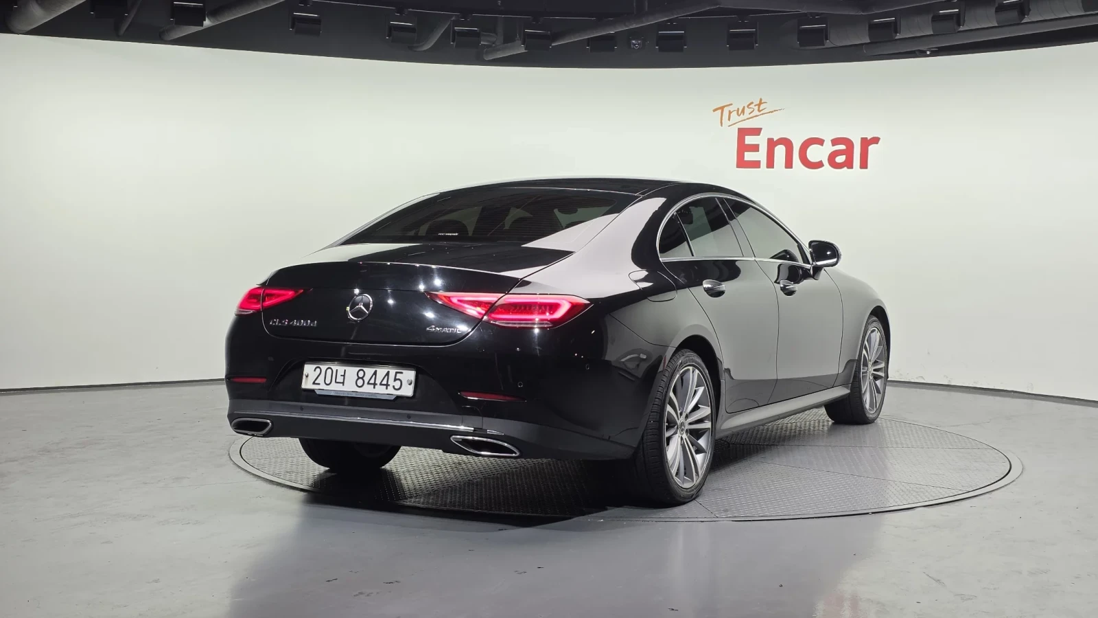 Mercedes-Benz CLS 400 * DISTRONIC * 4x4 * HEAD-UP * BURM * ОБДУХ * 360, снимка 4 - Автомобили и джипове - 54594200