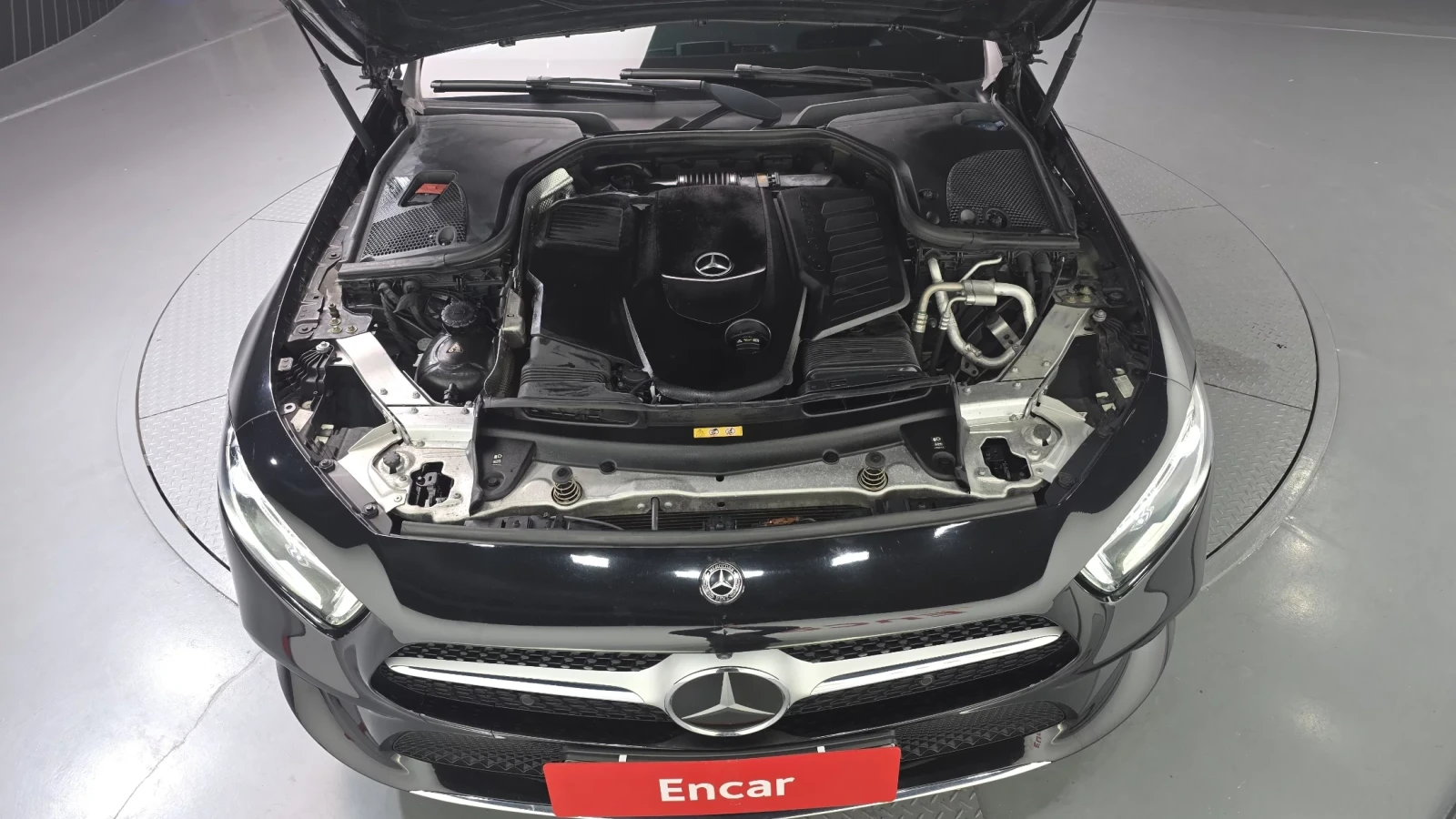 Mercedes-Benz CLS 400 * DISTRONIC * 4x4 * HEAD-UP * BURM * ОБДУХ * 360, снимка 6 - Автомобили и джипове - 54594200
