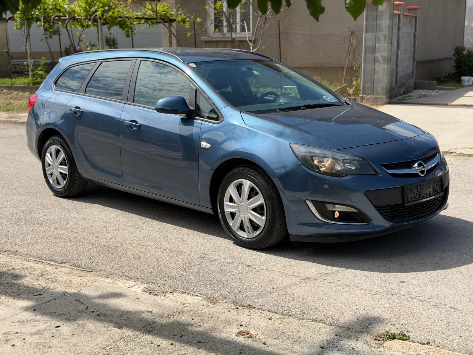 Opel Astra 1.7 CDTI 110кс, снимка 3 - Автомобили и джипове - 54600203