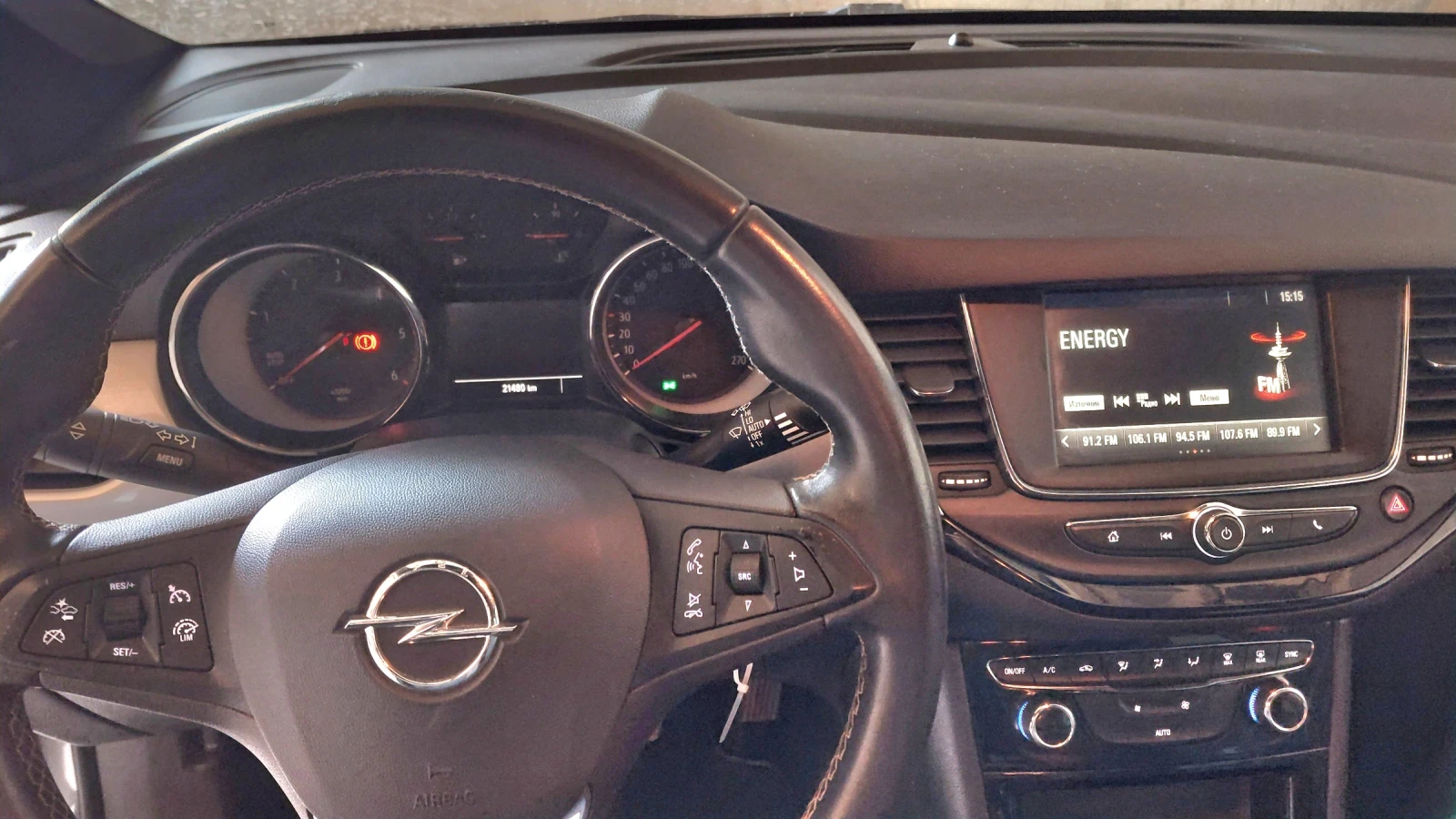 Opel Astra 1.5 crdi, снимка 12 - Автомобили и джипове - 54668485