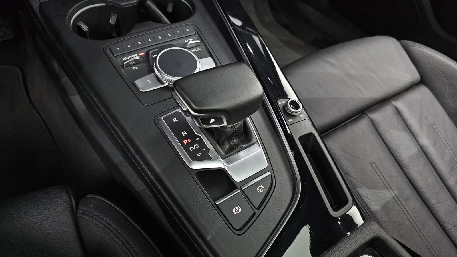 Audi A5 45 TFSI Premium , снимка 8 - Автомобили и джипове - 54701135