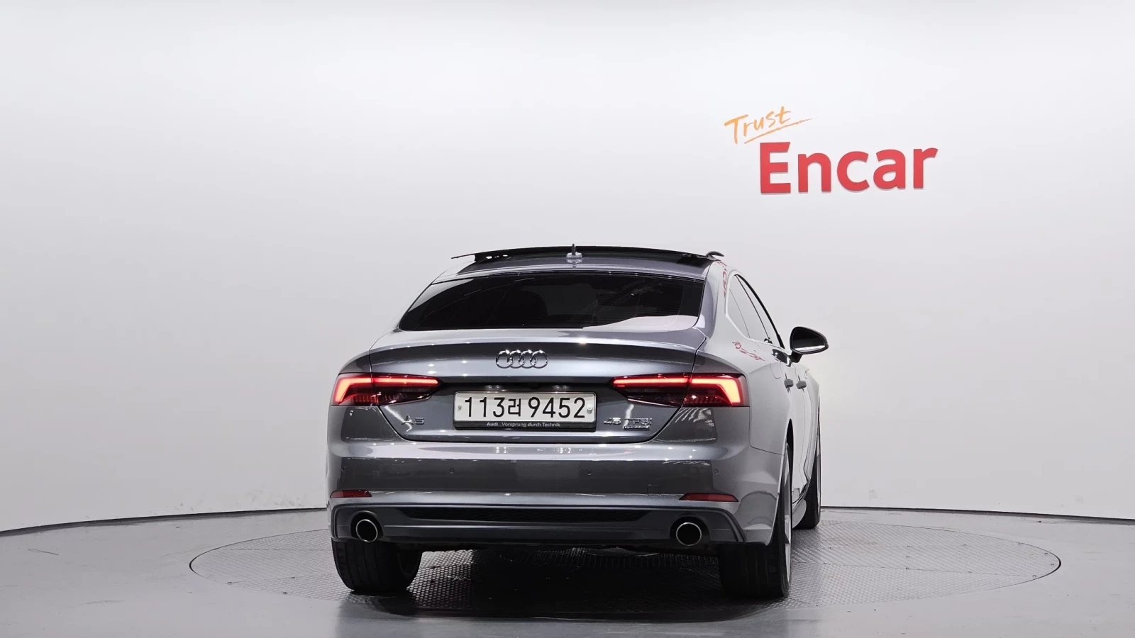 Audi A5 45 TFSI Premium , снимка 4 - Автомобили и джипове - 54701135