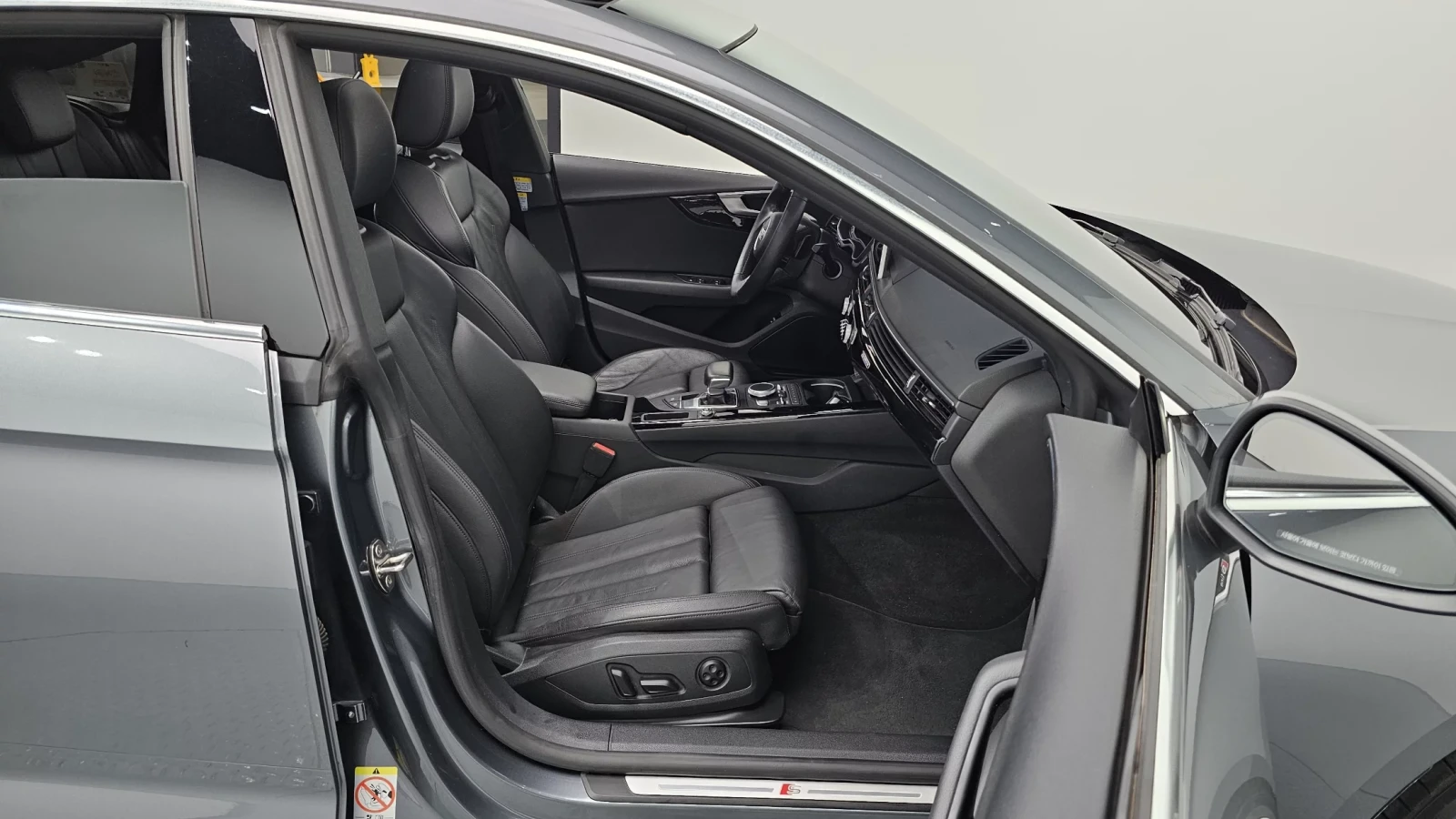 Audi A5 45 TFSI Premium , снимка 11 - Автомобили и джипове - 54701135