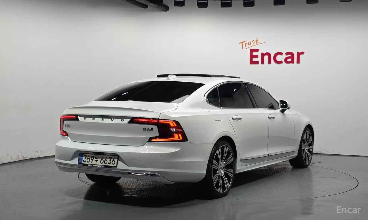 Volvo S90 T6* AWD* INSCRIPTION* ОБДУХВАНЕ* ХЕДЪП* 360КАМЕРА*, снимка 2 - Автомобили и джипове - 54808251