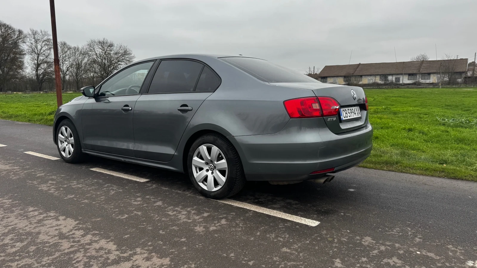 VW Jetta MK6, снимка 7 - Автомобили и джипове - 54890268
