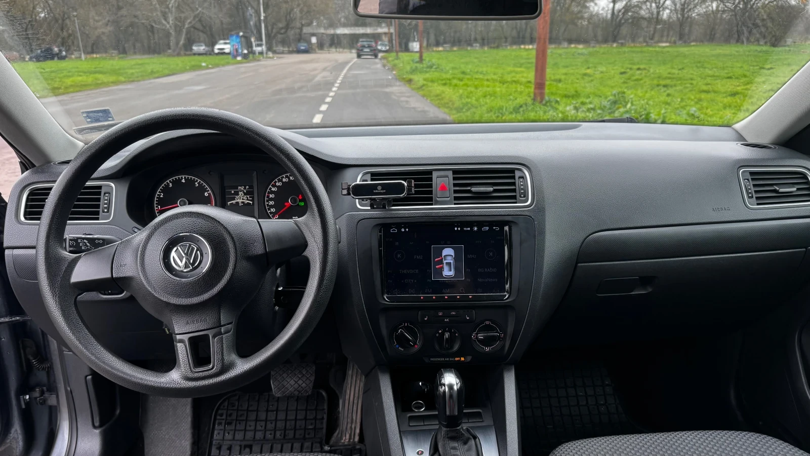 VW Jetta MK6, снимка 14 - Автомобили и джипове - 54890268
