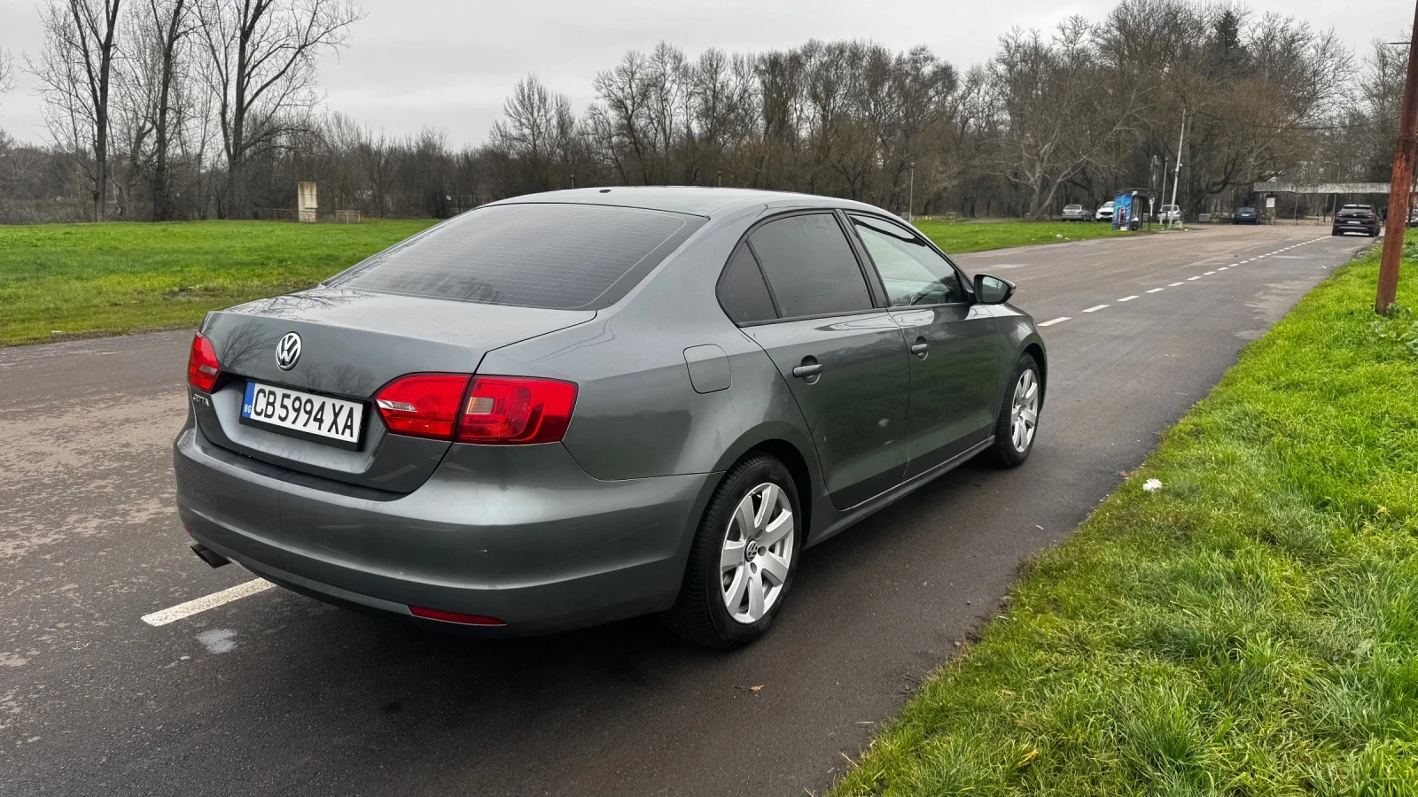 VW Jetta MK6, снимка 4 - Автомобили и джипове - 54890268