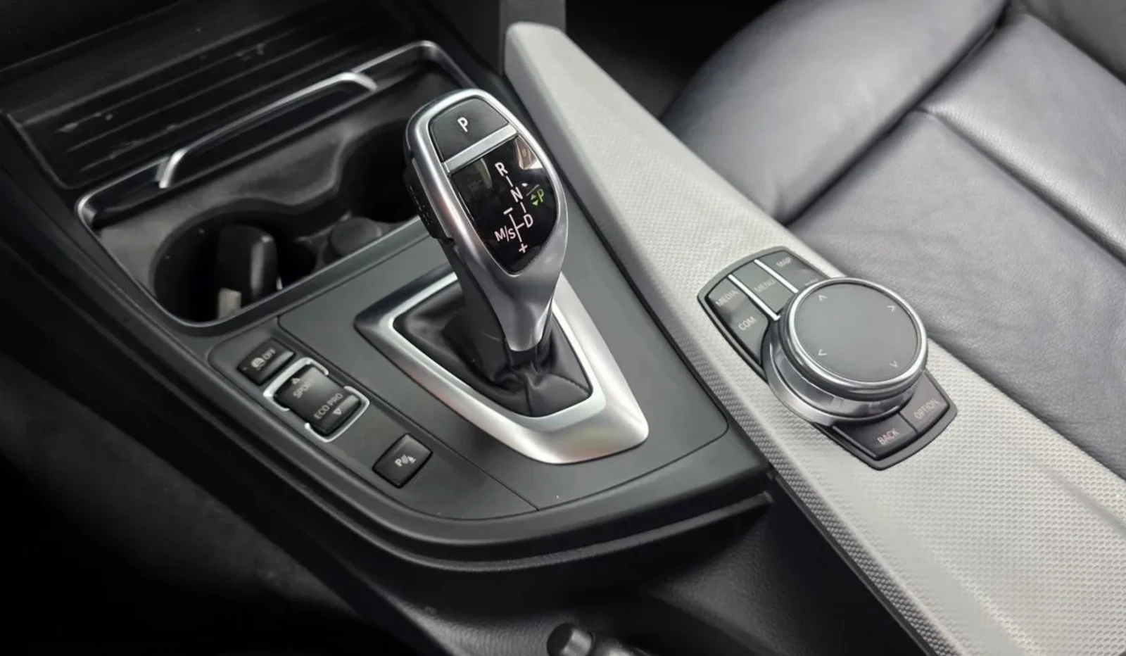 BMW 330 M* HUD* PANO* LANE ASSIST* ������ ����*  | Mobile.bg � ����������� 6