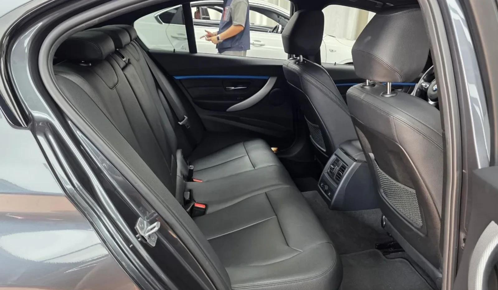 BMW 330 M* HUD* PANO* LANE ASSIST* ������ ����*  | Mobile.bg � ����������� 9