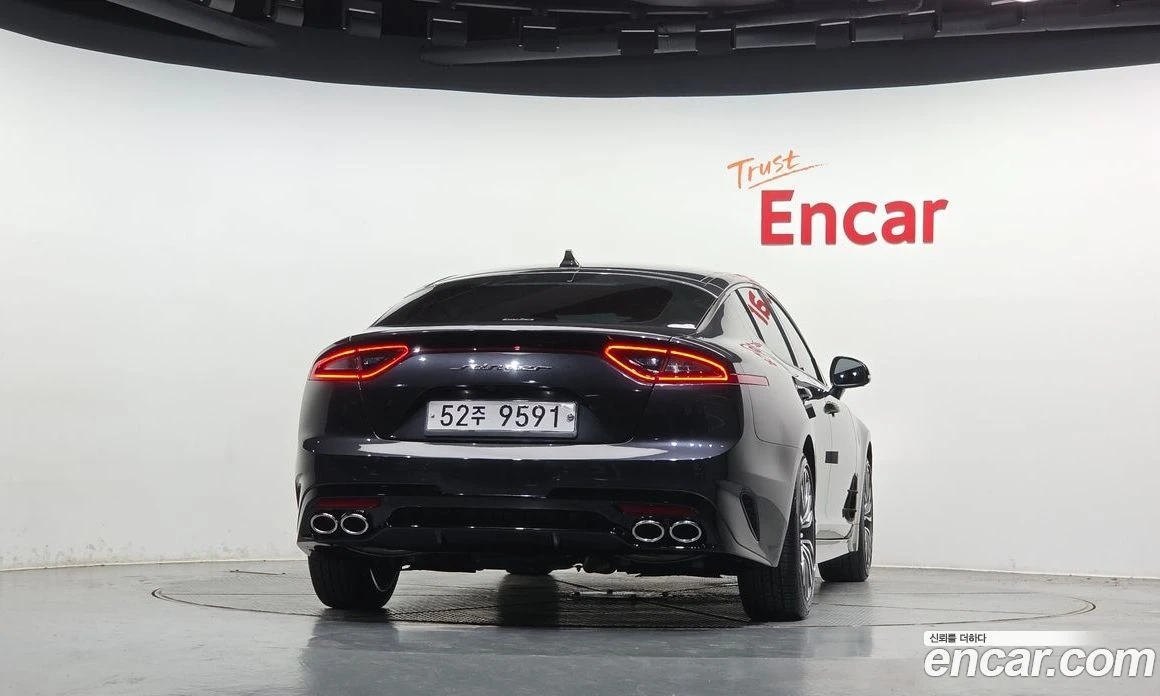 Kia Stinger 2.0 Turbo 2WD Platinum, снимка 3 - Автомобили и джипове - 55676734