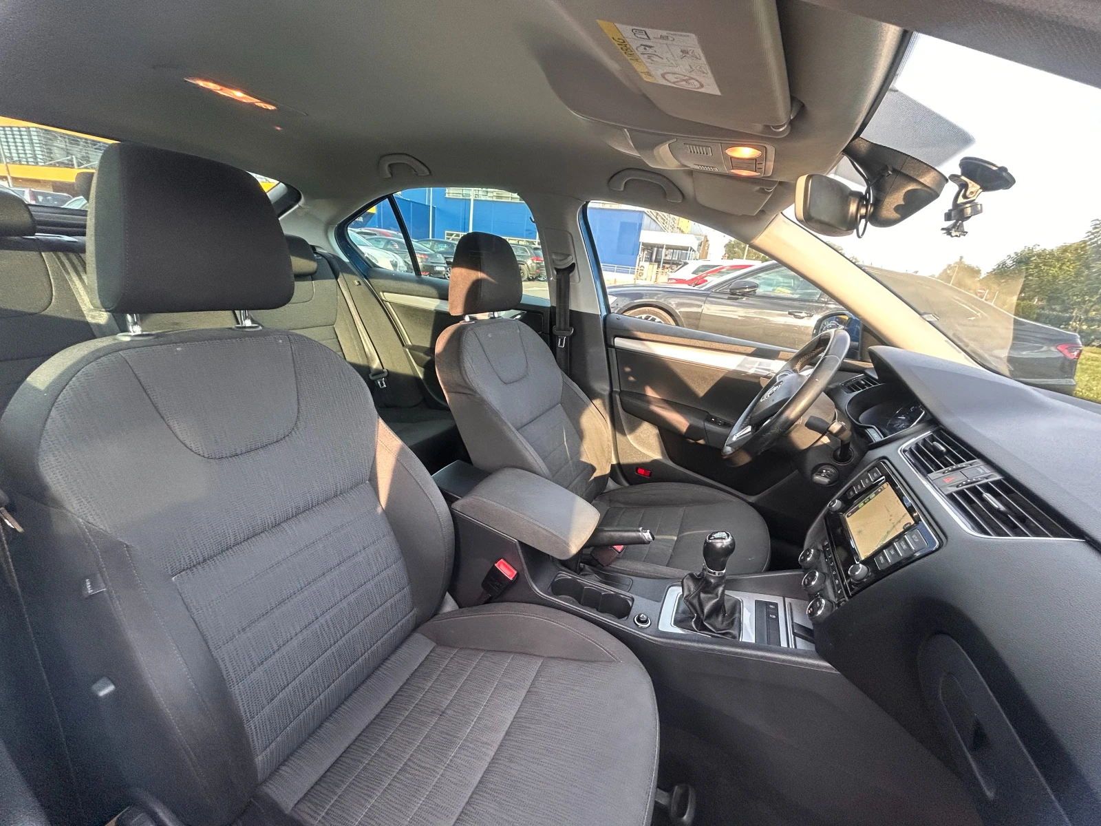 Skoda Octavia Style, снимка 9 - Автомобили и джипове - 55862520
