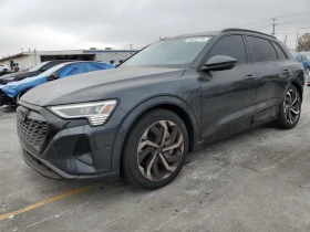 ������ Audi Q8