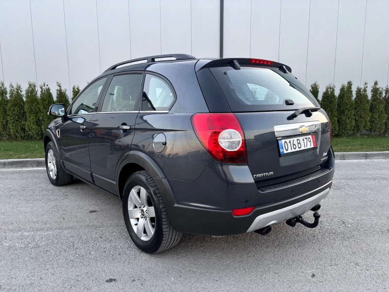 Chevrolet Captiva 2.4 LT/GPL/4x4/6+ 1/ НОВ ВНОС/, снимка 4 - Автомобили и джипове - 49576943