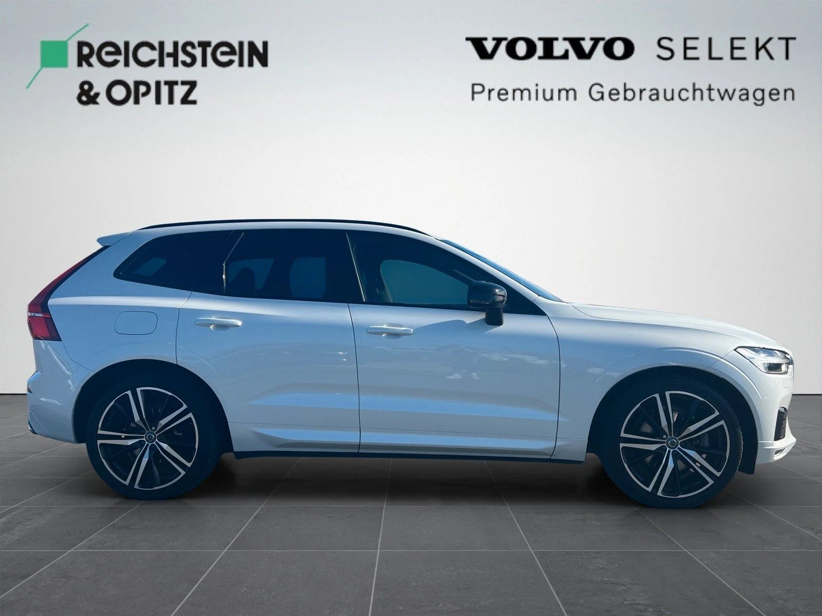 Volvo XC60 B4 D AWD R Design 21"  54800 km  - изображение 5