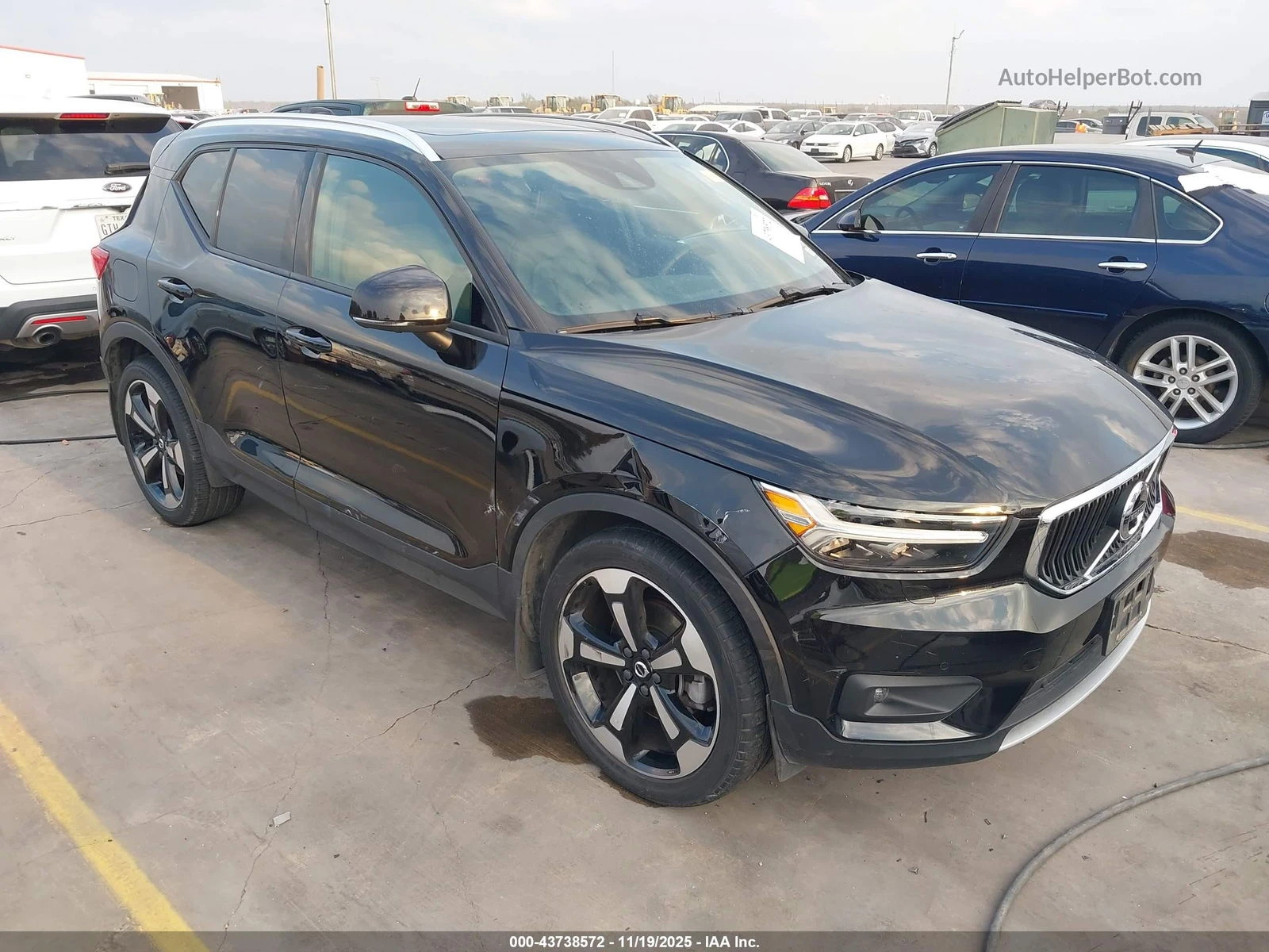 Volvo XC40 Momentun* Т5* Панорама* AWD* Крайна цена до БГ - изображение 2