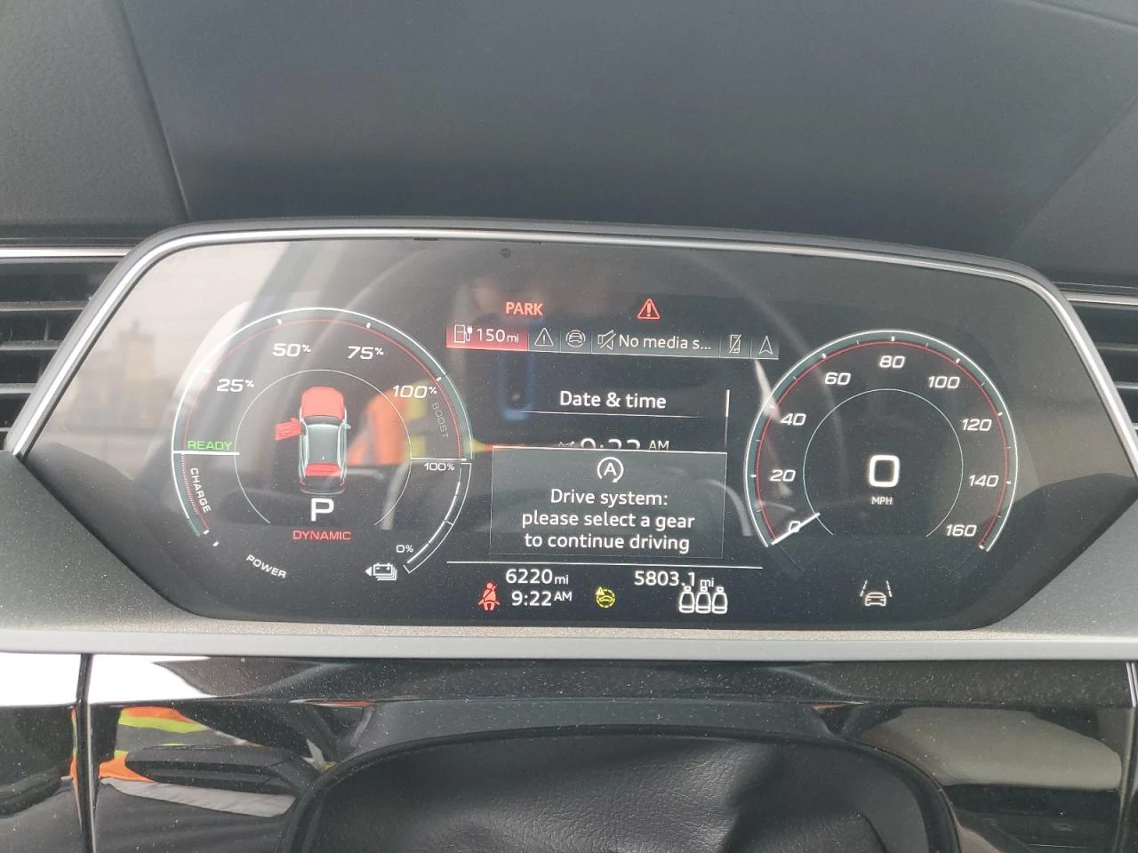 Audi Q8 E-Tron Premium Plus, снимка 9 - Автомобили и джипове - 54348077