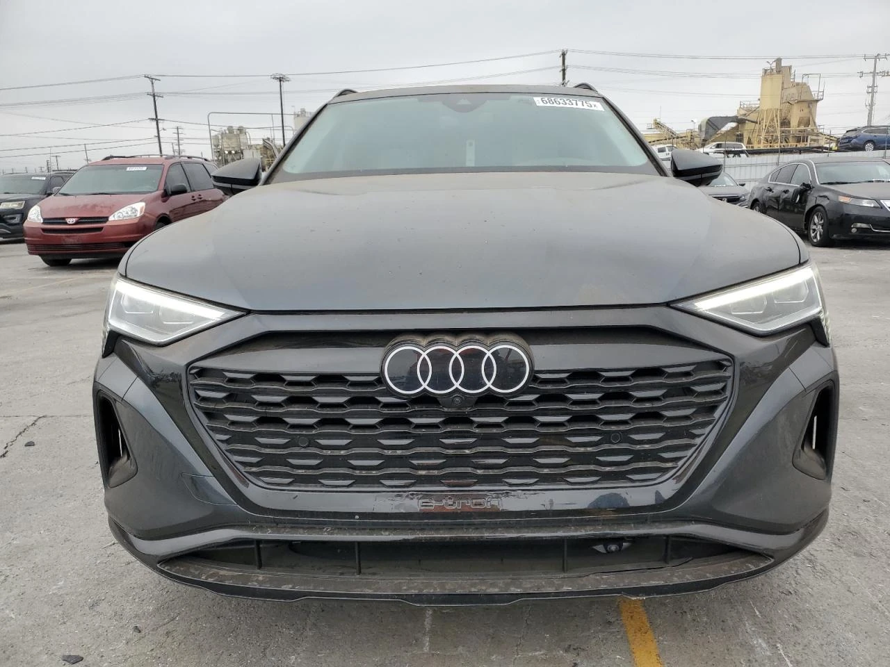 Audi Q8 E-Tron Premium Plus, снимка 5 - Автомобили и джипове - 54348077